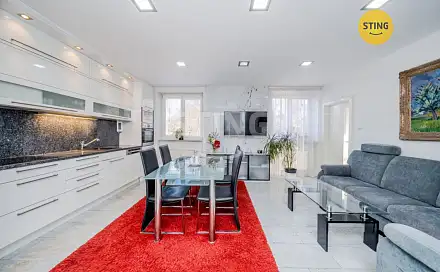 Prodej bytu 3+kk 64 m², Komenského, Ostrava - Poruba