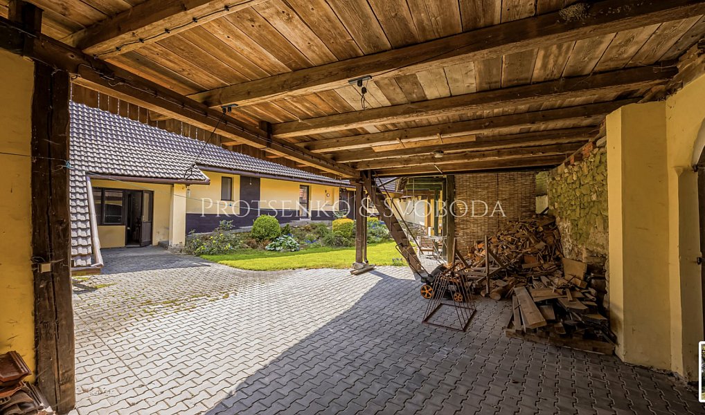 Prodej domu 730 m² s pozemkem 1 260 m², Rohozná – náhled fotky 30
