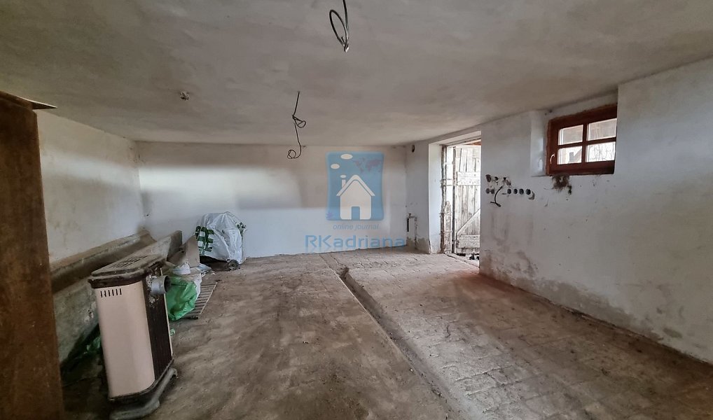 Prodej domu 600 m² s pozemkem 648 m², Úterý – náhled fotky 11