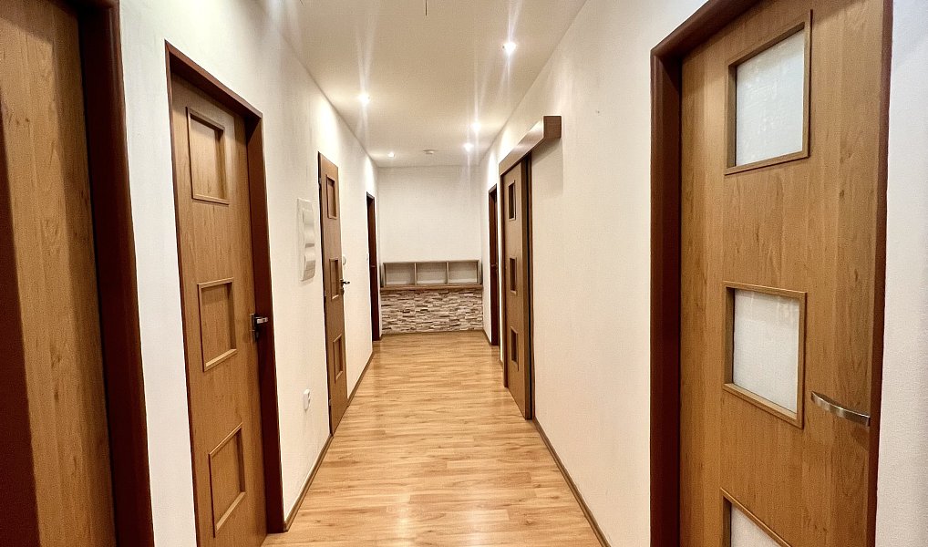 Pronájem bytu 4+kk 111 m², Ivančice – náhled fotky 9