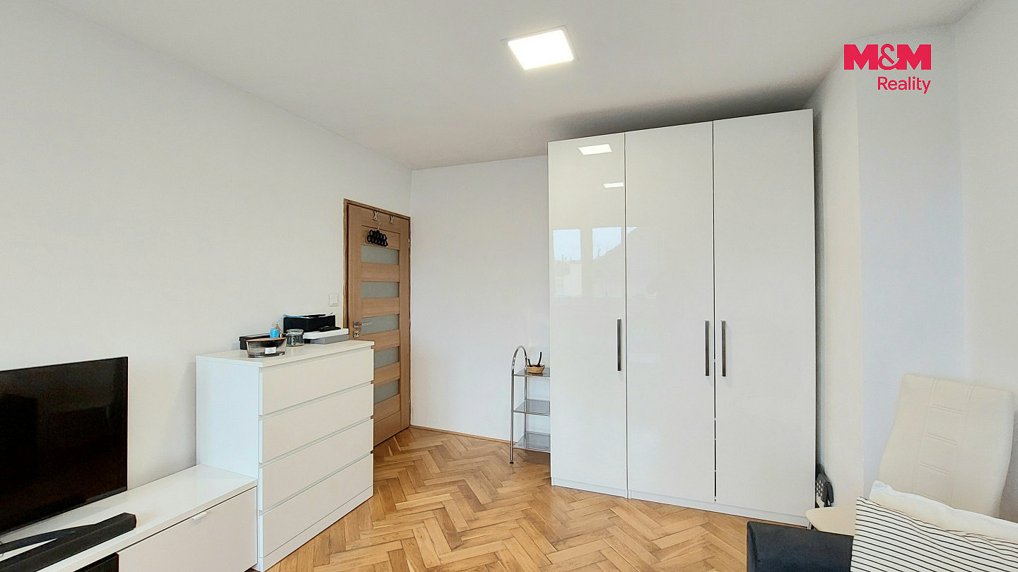Pronájem bytu 1+1 33 m² — photo 3