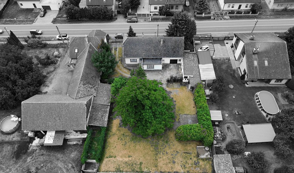 Prodej domu 250 m² s pozemkem 1 373 m², Boseň – náhled fotky 2