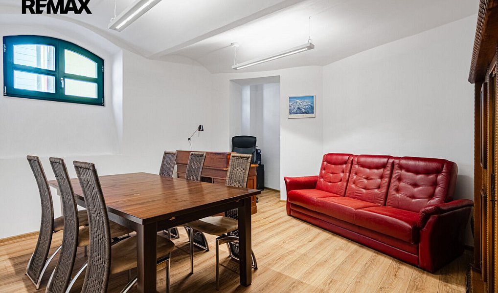 Prodej kanceláře 68 m², Kladno – náhled fotky 2