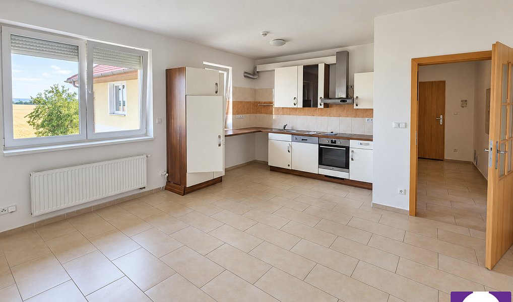 Pronájem bytu 3+1 105 m², Zbuzany – náhled fotky 5