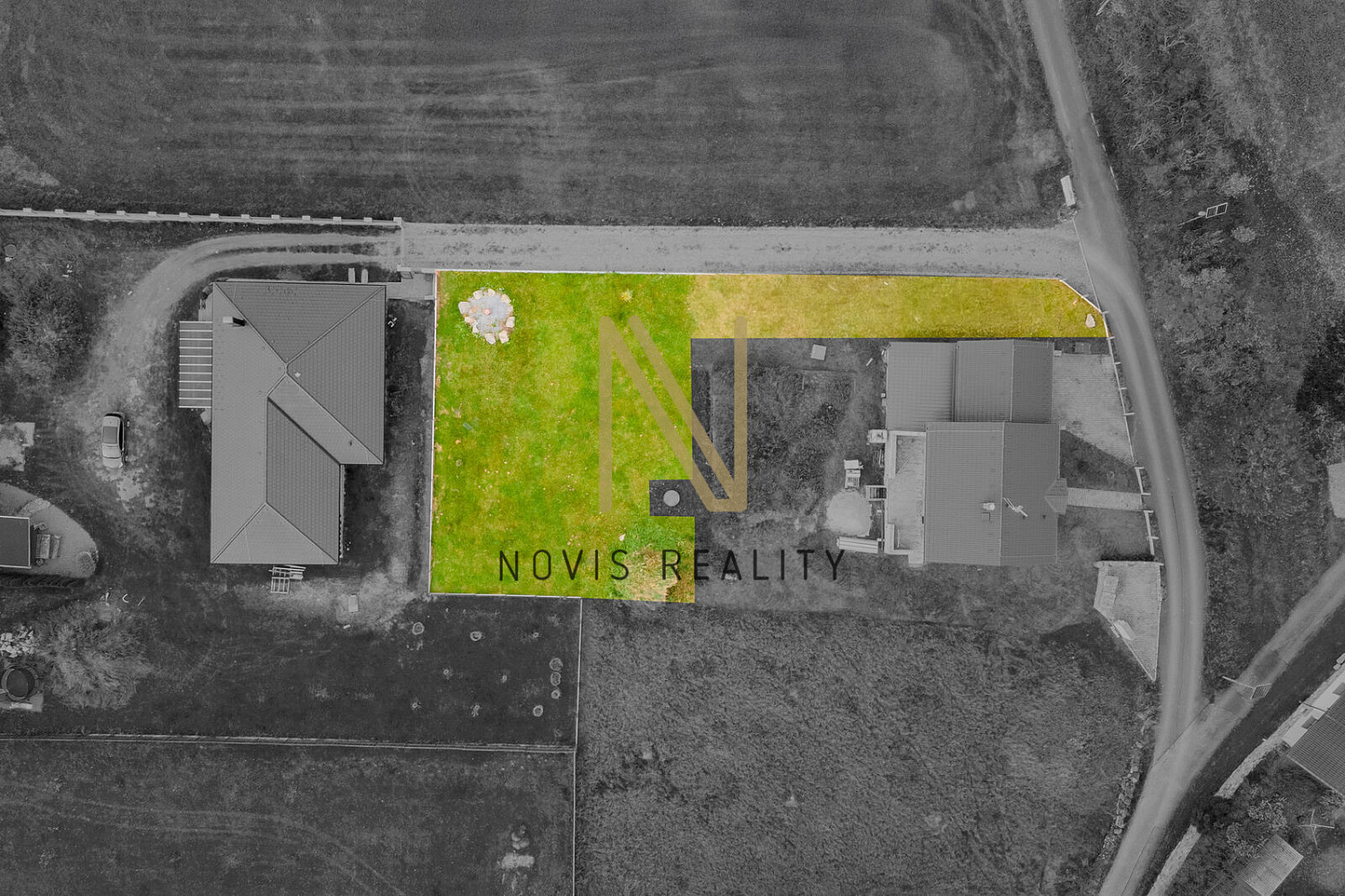 Prodej stavebního pozemku 698 m² – fotografie 3