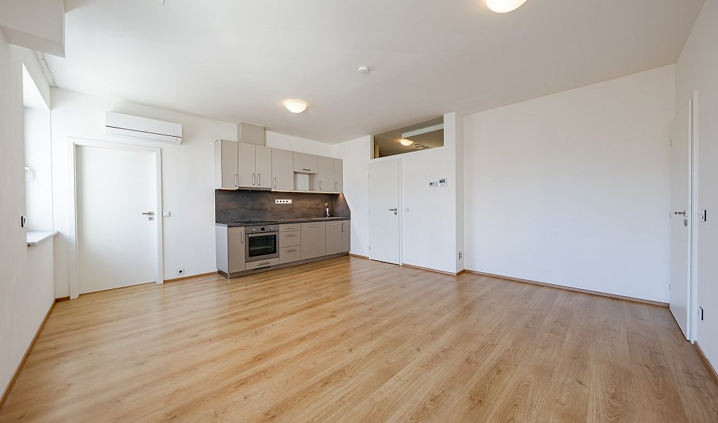Pronájem bytu 3+kk 60 m², Uherské Hradiště – náhled fotky 2