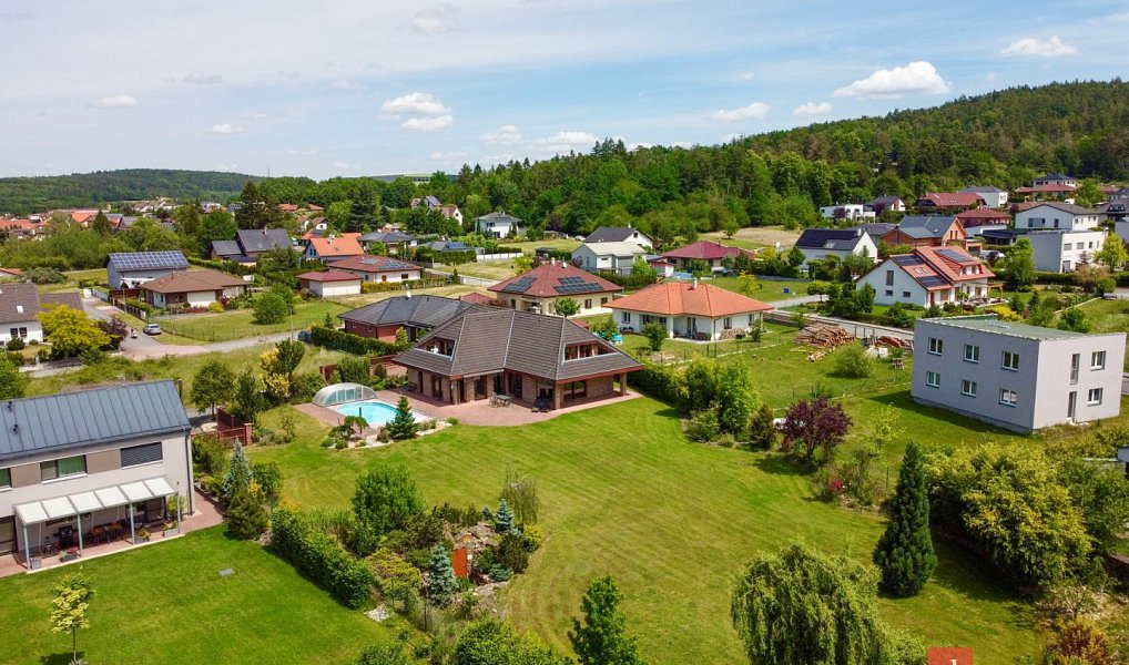 Prodej domu 372 m² s pozemkem 2 751 m², Štěnovice – náhled fotky 31