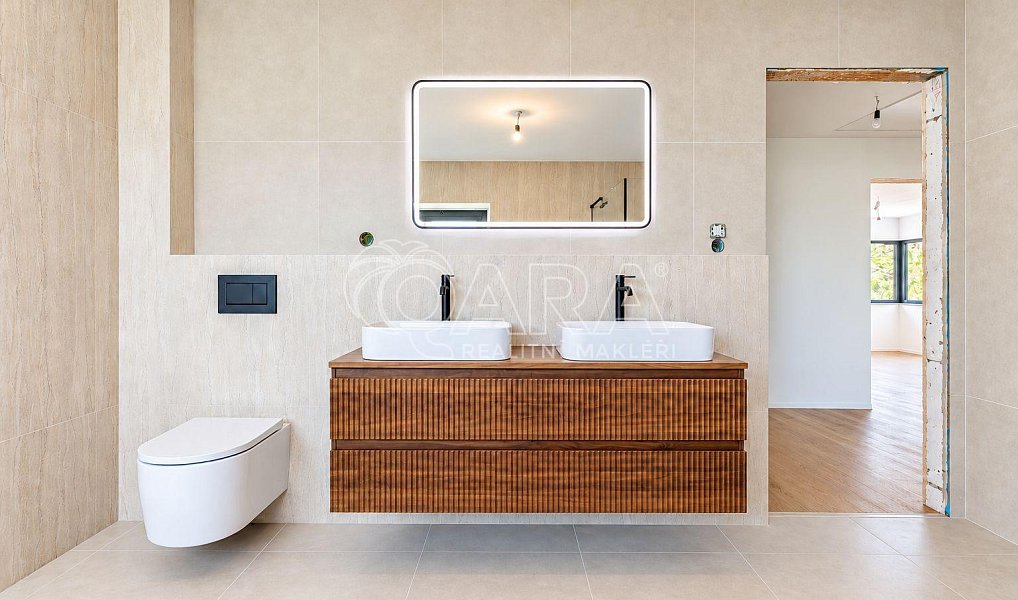 Prodej domu 259 m² s pozemkem 755 m², Kamenice – náhled fotky 8