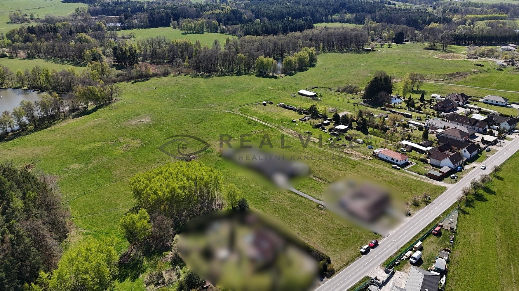 Prodej stavebního pozemku 1 335 m² – fotografie 4