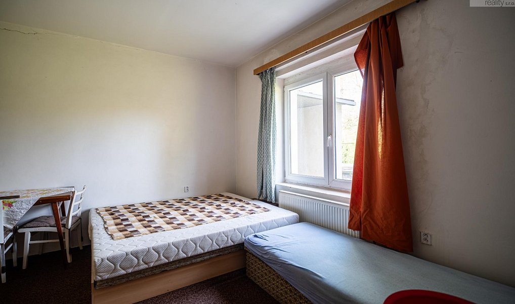 Prodej domu 200 m² s pozemkem 802 m², Všestary – náhled fotky 7