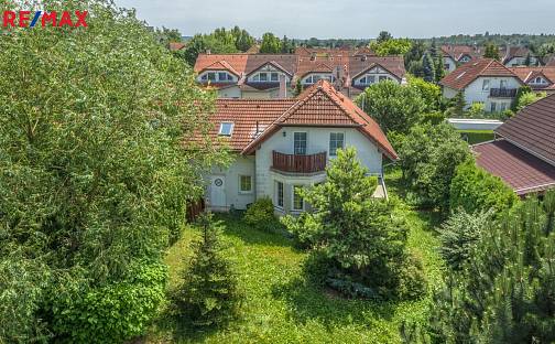 Prodej domu 180 m² s pozemkem 765 m², Venušina, Praha 10 - Uhříněves