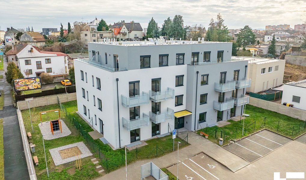Prodej ubytovacího objektu 70 m², Kolín – náhled fotky 8