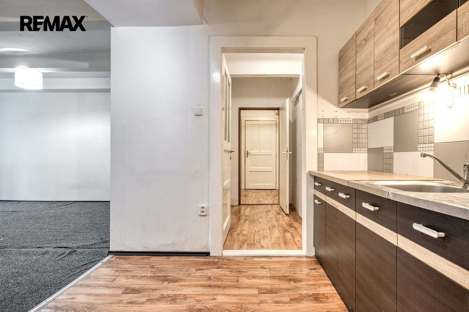 Prodej kanceláře 57 m² – fotografie 3