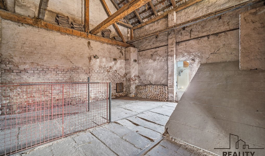 Prodej domu 190 m² s pozemkem 1 789 m², Bukovina nad Labem – náhled fotky 40