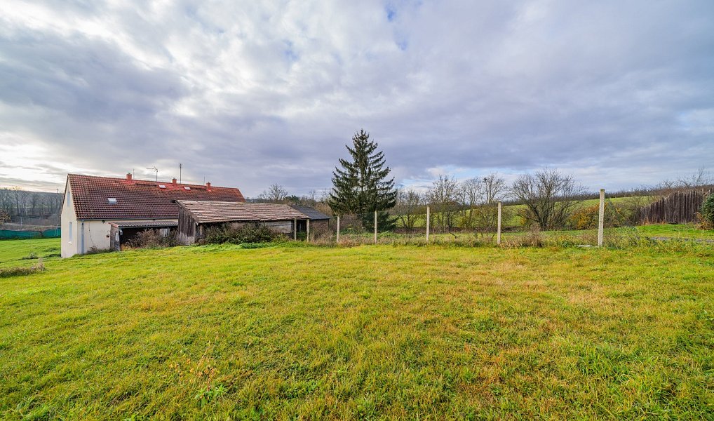 Prodej stavebního pozemku 838 m², Slaný – náhled fotky 4