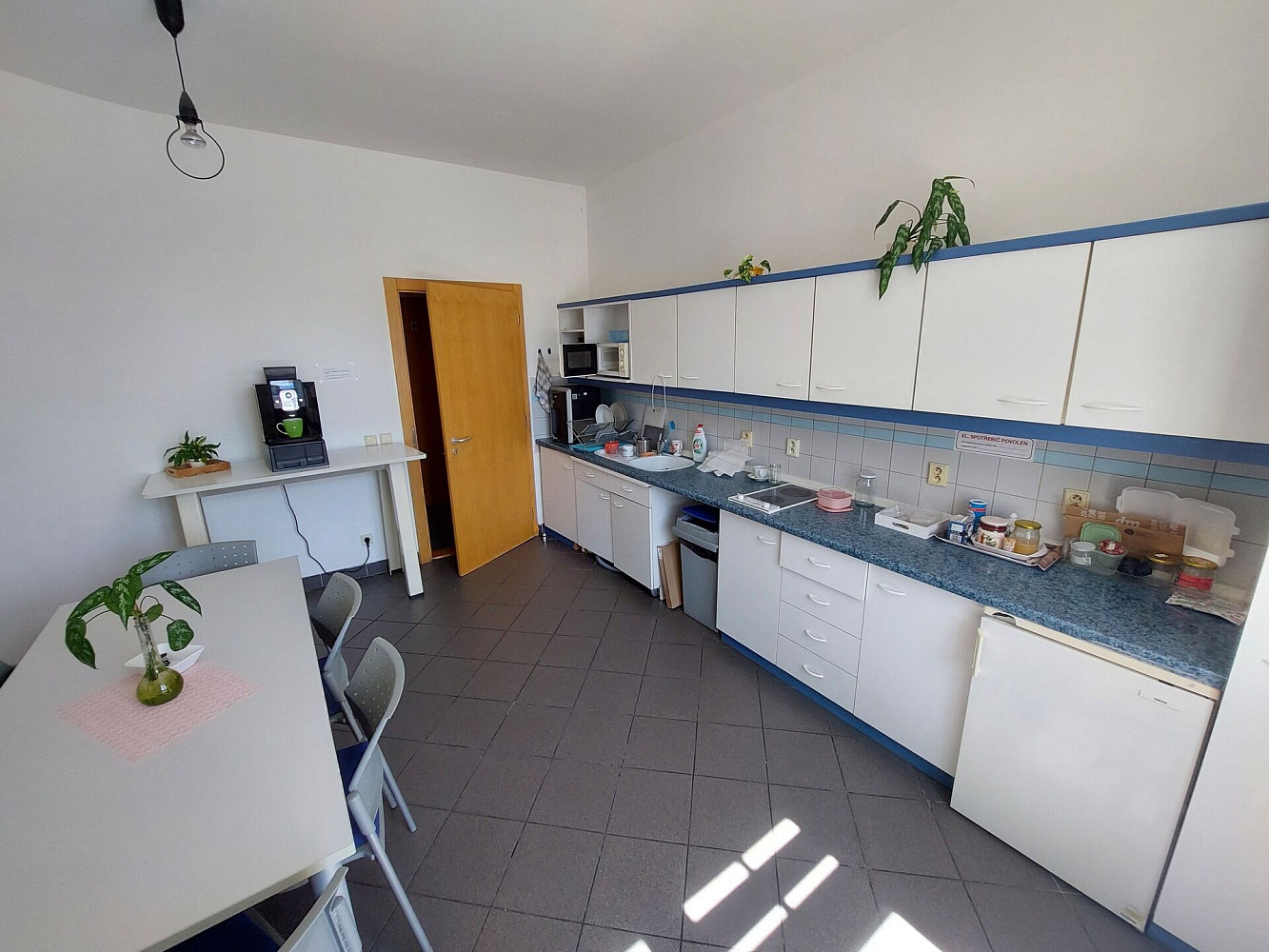 Pronájem kanceláře 36 m² – fotografie 5