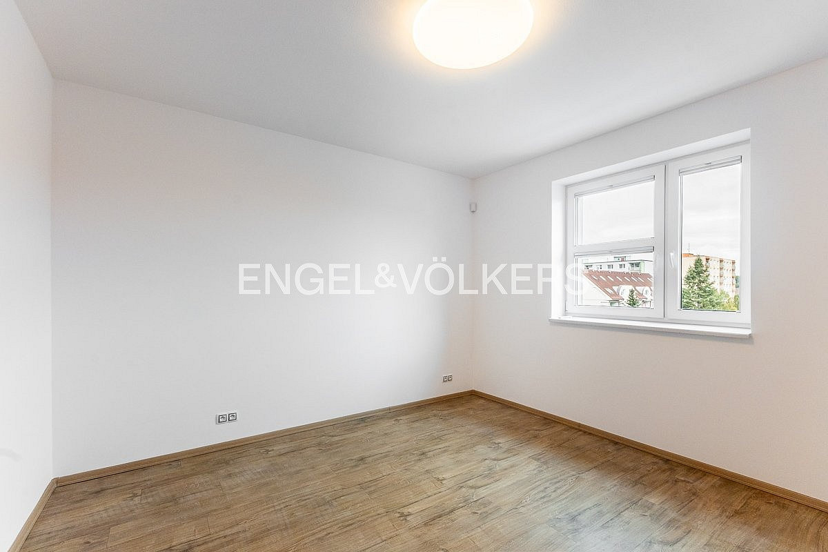 Pronájem bytu 3+kk 97 m² — photo 5