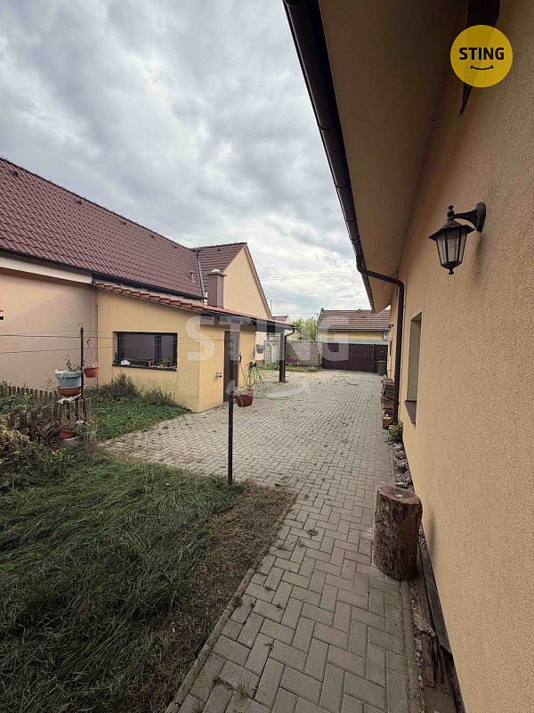 Pronájem domu 170 m² s pozemkem 307 m² – fotografie 3