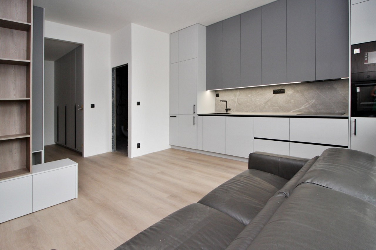 Pronájem bytu 2+kk 42 m² — photo 2