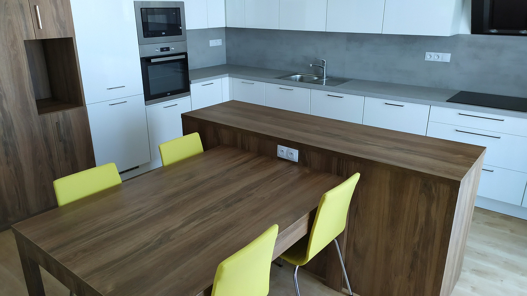 Pronájem bytu 2+kk 70 m² - Więcej