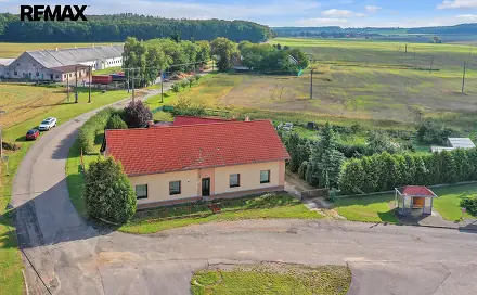 Prodej domu 187 m² s pozemkem 546 m², Radostov, okres Hradec Králové
