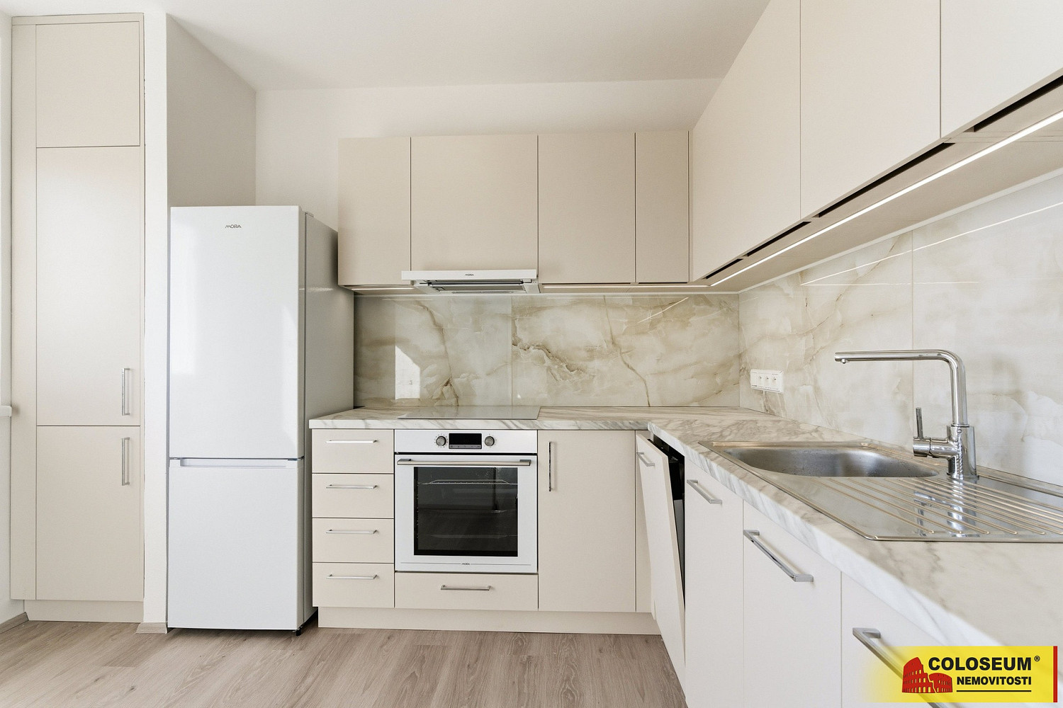 Prodej bytu 2+1 44 m² – fotografie 4