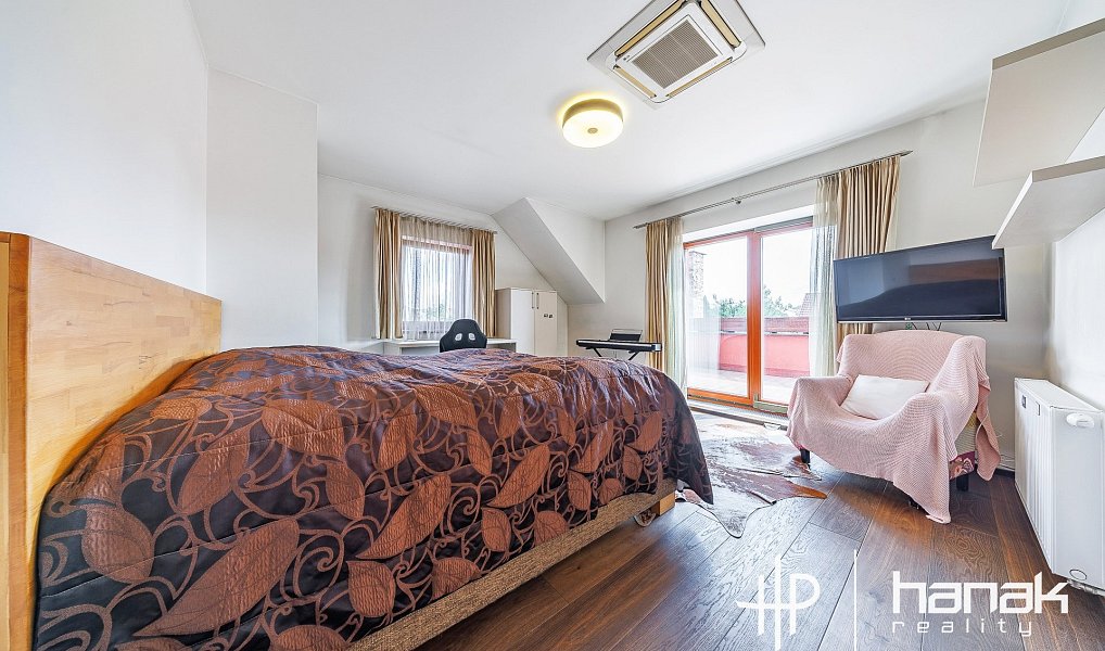 Prodej domu 262 m² s pozemkem 963 m², Olomouc – náhled fotky 26