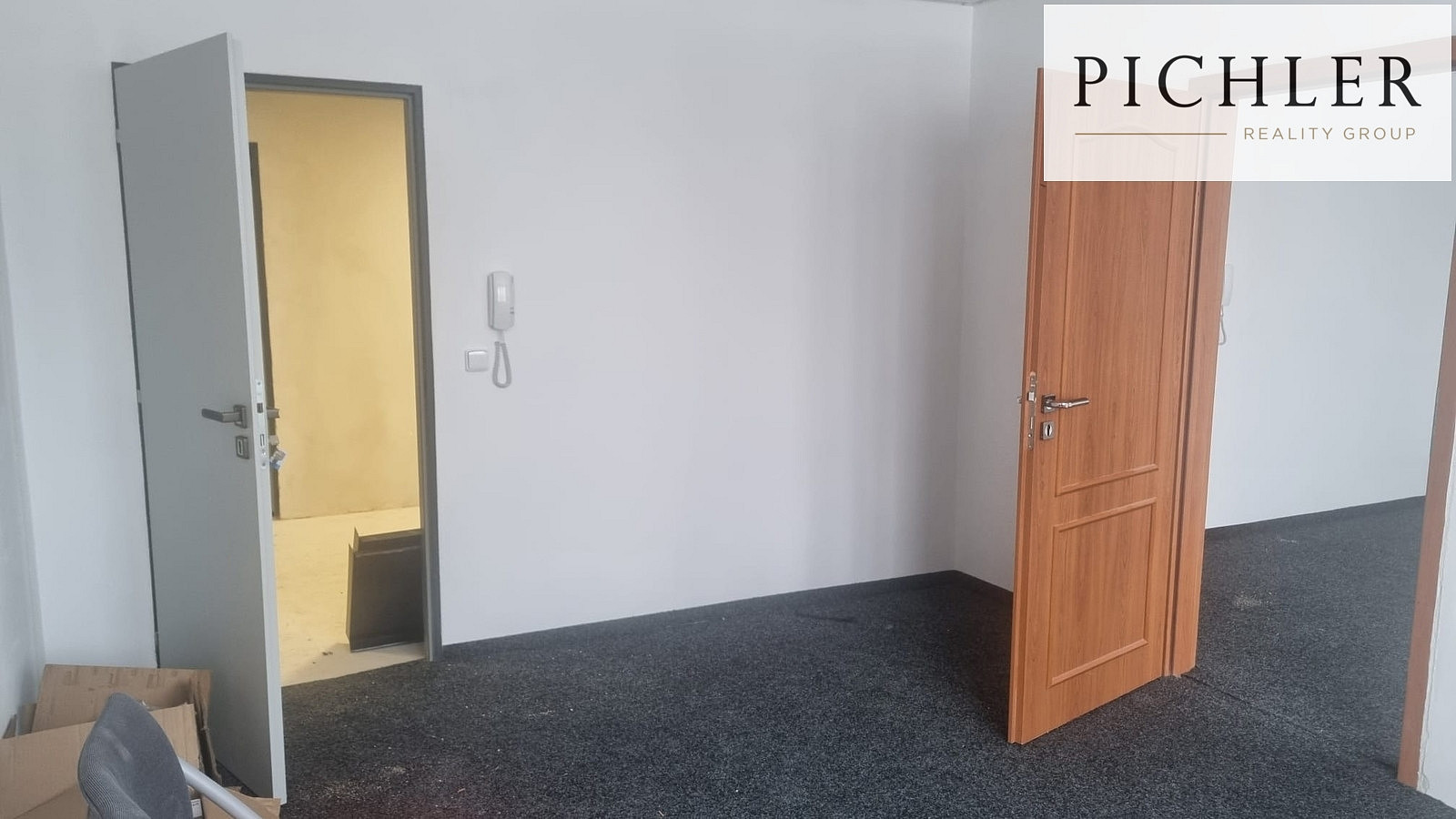 Pronájem kanceláře 768 m² — photo 4