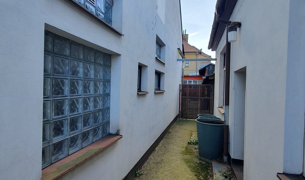 Prodej obchodních prostor 350 m², Strážnice – náhled fotky 11