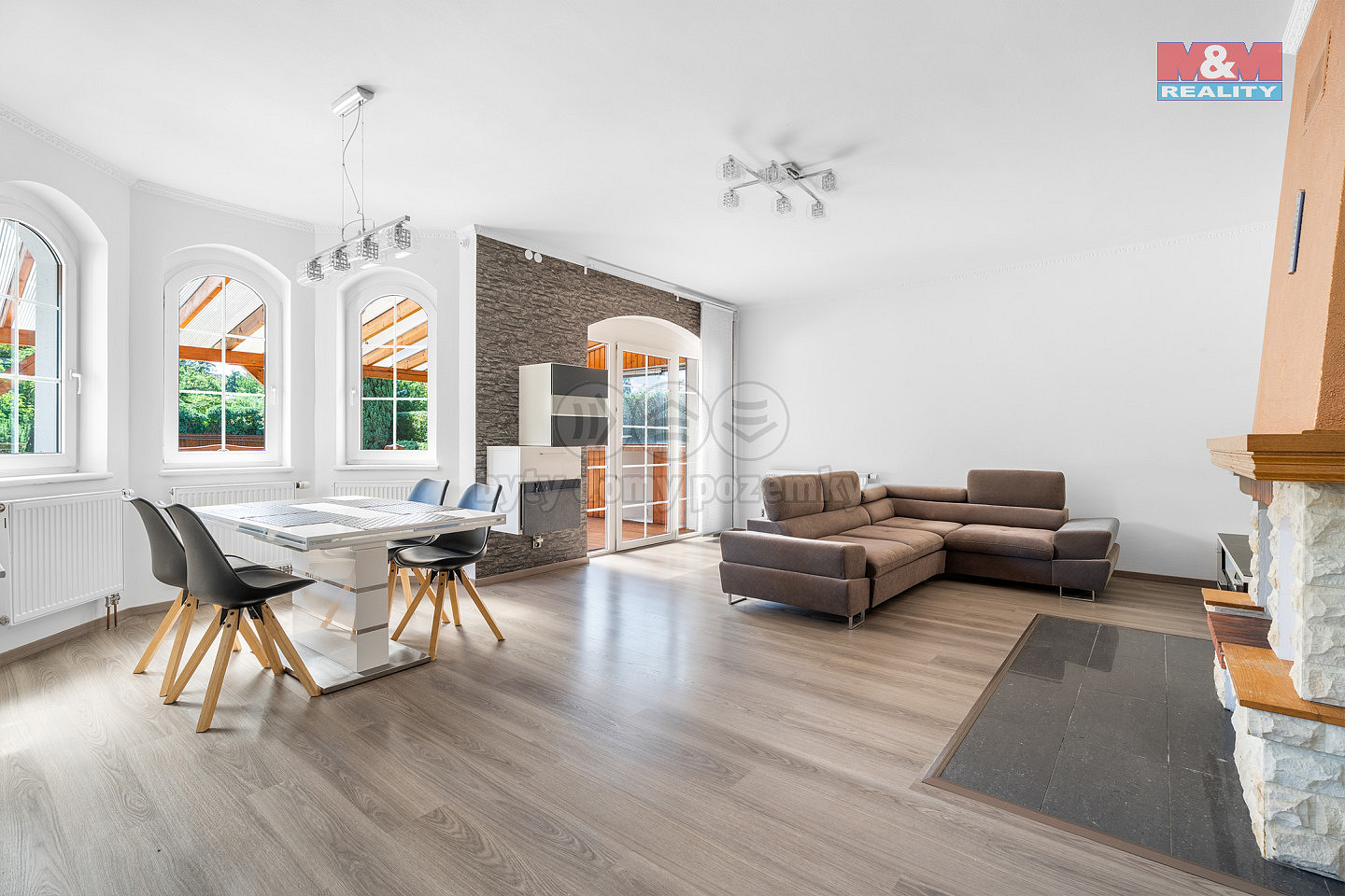 Prodej domu 217 m² s pozemkem 1 083 m² — photo 2
