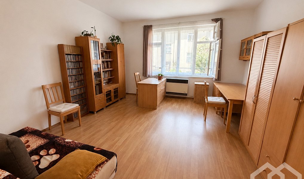 Prodej bytu 1+kk 28 m², Praha – náhled fotky 2