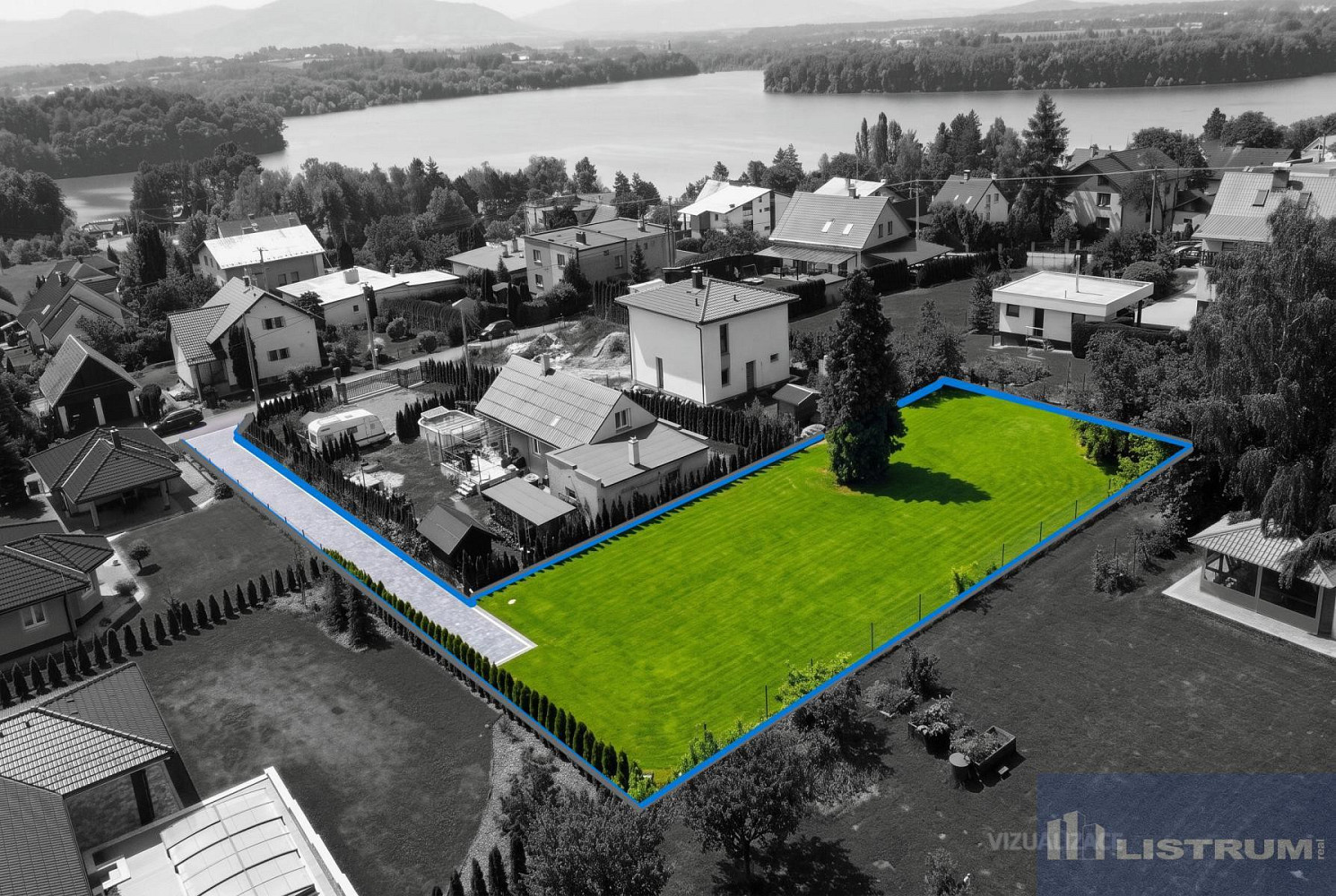 Prodej stavebního pozemku 1 053 m² – fotografie 2