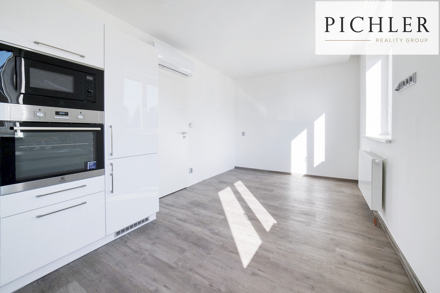 Pronájem bytu 2+kk 43 m² - Widok 4