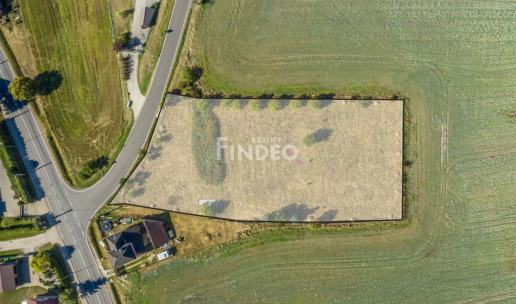 Prodej stavebního pozemku 3 455 m², Králův Dvůr – náhled fotky 2