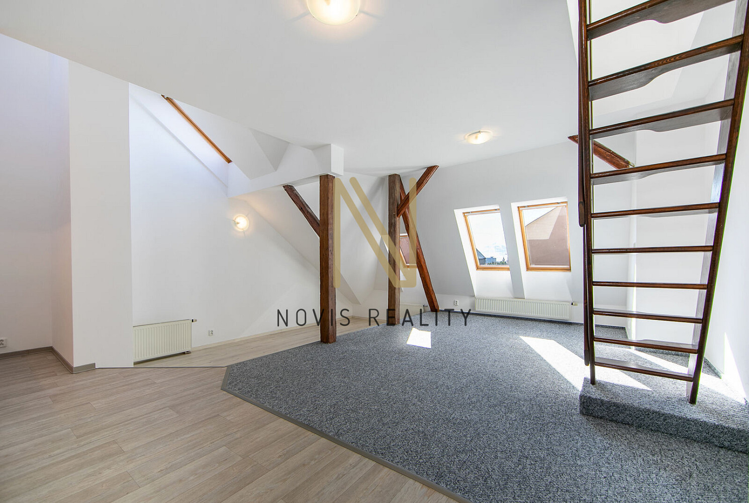 Pronájem bytu 2+kk 74 m² – fotografie 3