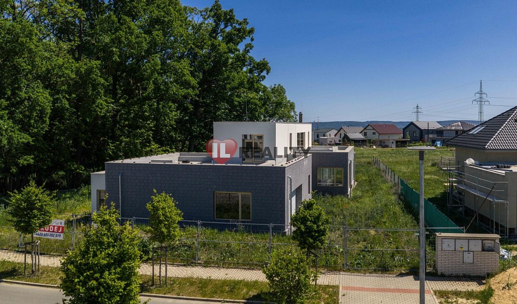 Prodej domu 291 m² s pozemkem 1 049 m², Vysoký Újezd – náhled fotky 3