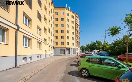 Pronájem bytu 1+kk 34 m²