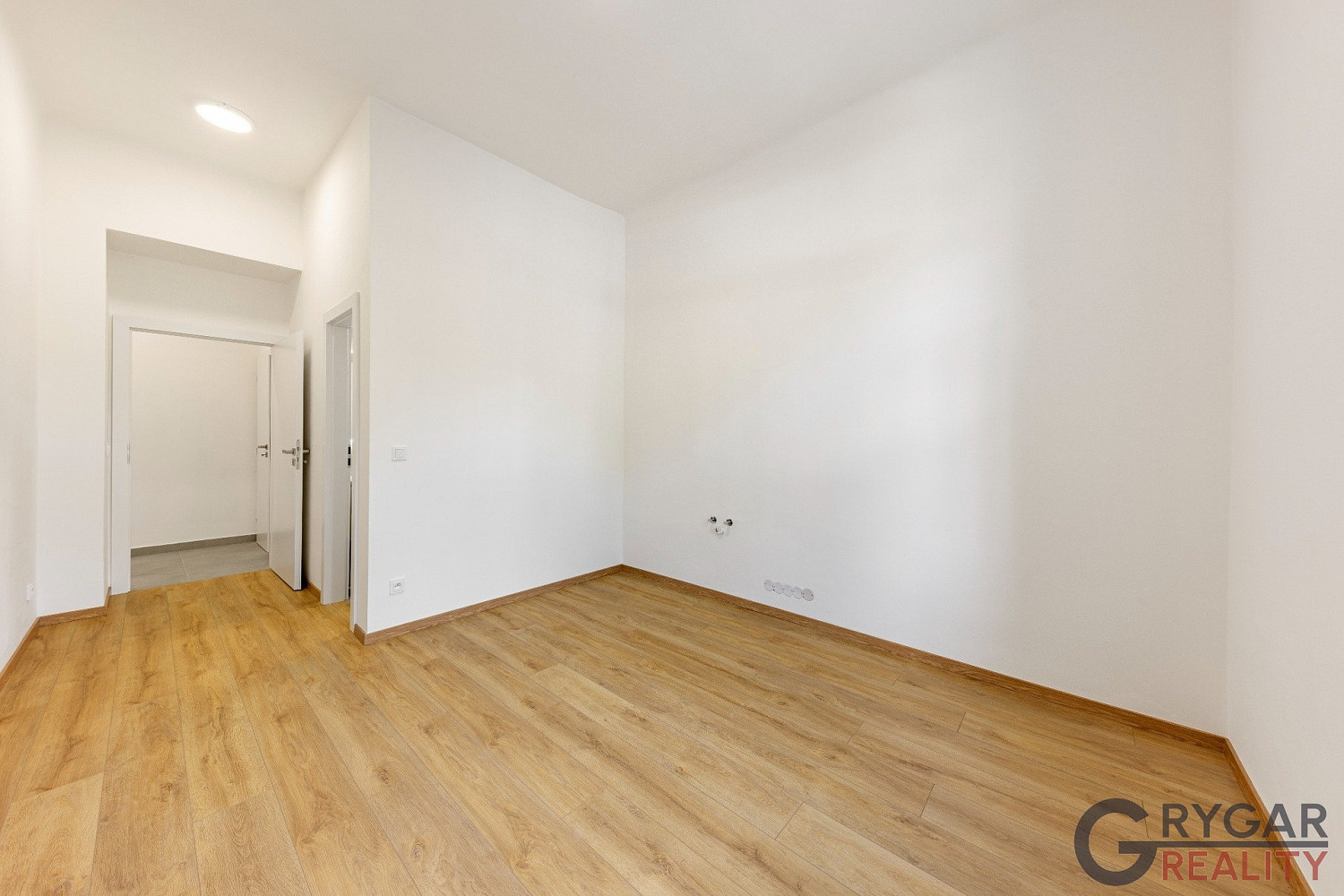 Prodej bytu 1+1 49 m² – fotografie 3