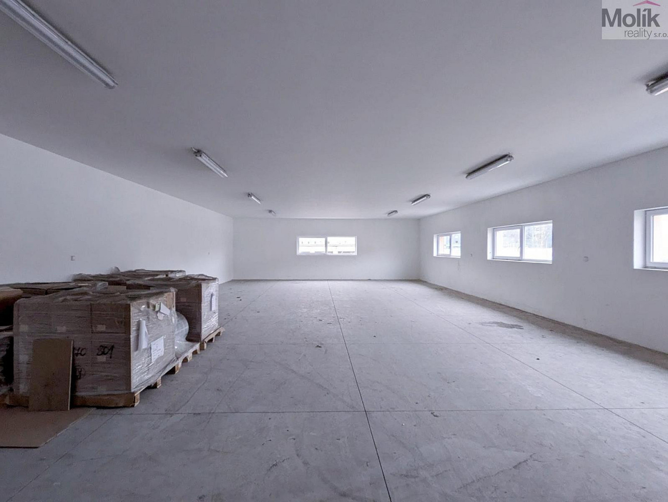 Pronájem skladovacích prostor 200 m²