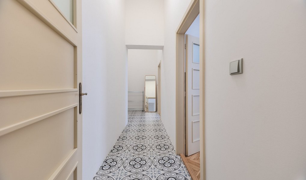Prodej bytu 4+kk 127 m², Praha – náhled fotky 8