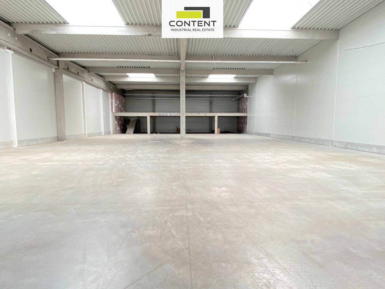 Pronájem skladovacích prostor 900 m²