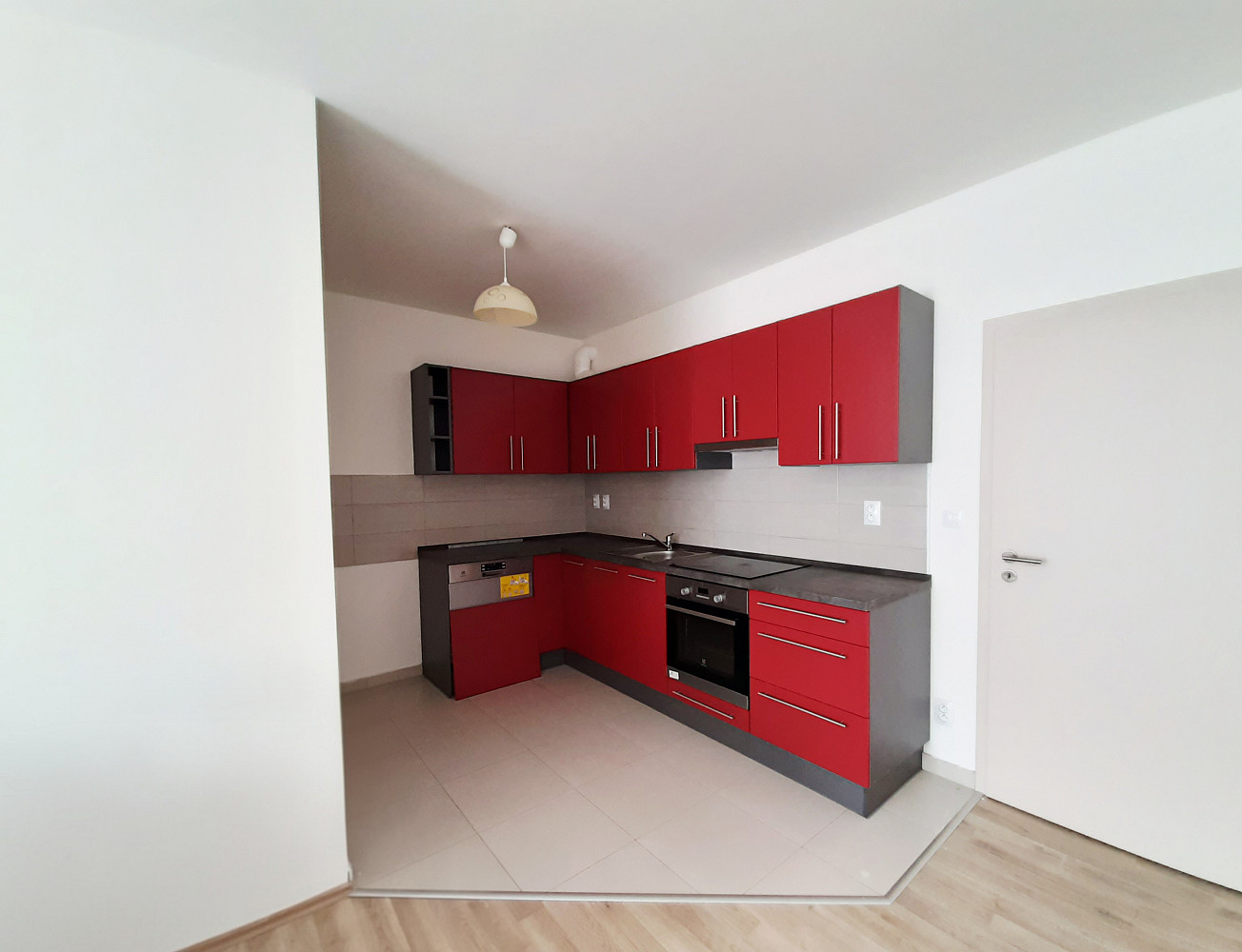 Pronájem bytu 2+kk 43 m² – fotografie 2