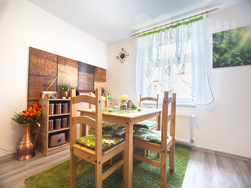 Prodej nájemního domu, činžáku 298 m² — photo 3