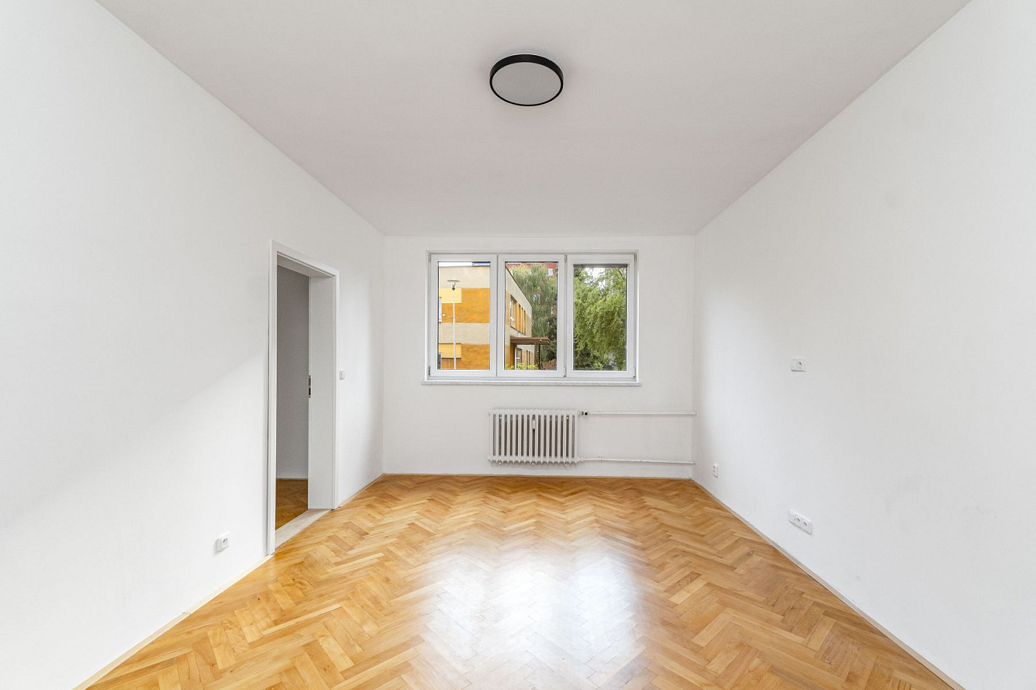 Pronájem bytu 2+1 53 m² – fotografie 4