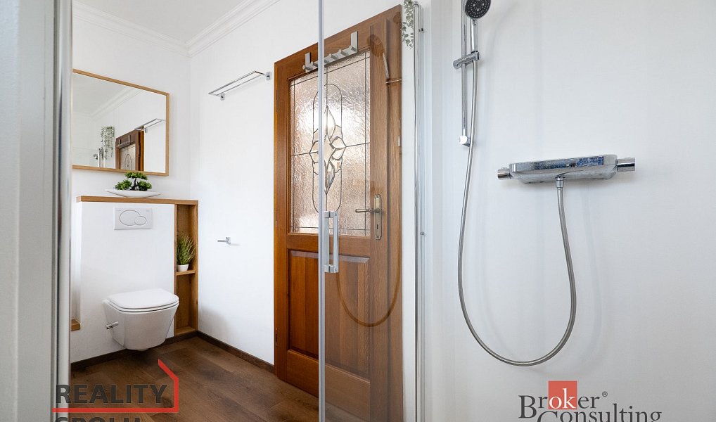 Prodej domu 288 m² s pozemkem 867 m², Kly – náhled fotky 12