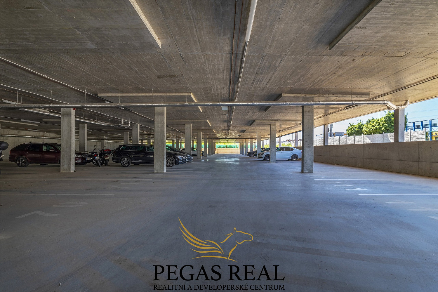 Pronájem parkovacího stání, 10 m2 - rezidence svratka - brno — photo 5