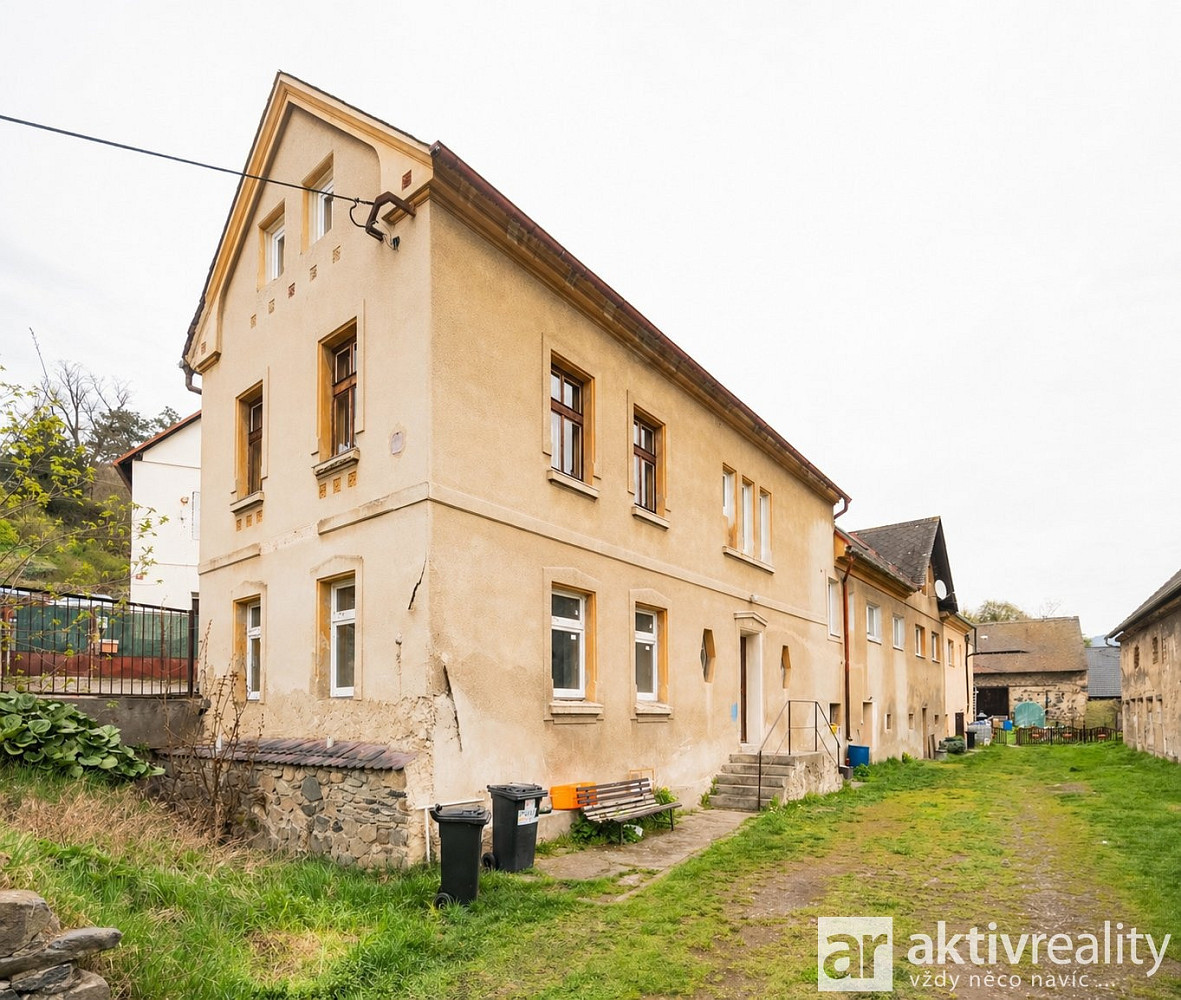Prodej domu 250 m² s pozemkem 1 005 m² – fotografie 2