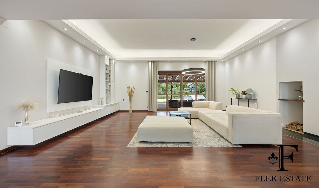 Prodej domu 371 m² s pozemkem 2 392 m², Medlov – náhled fotky 9
