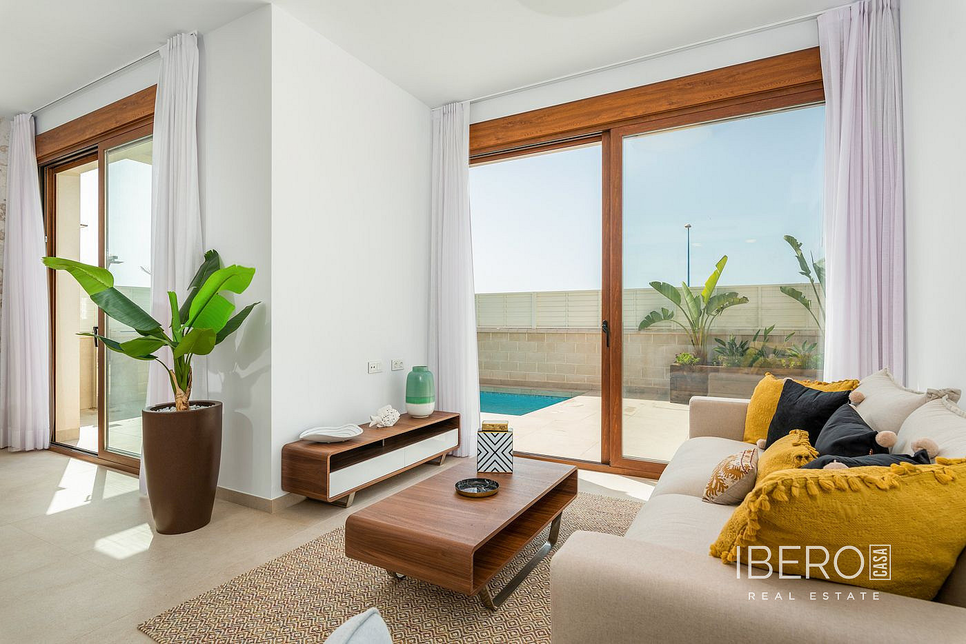 Prodej domu 90 m² s pozemkem 238 m² - Más