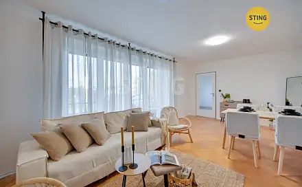Prodej domu 270 m² s pozemkem 615 m², Šakvická, Strachotín, okres Břeclav